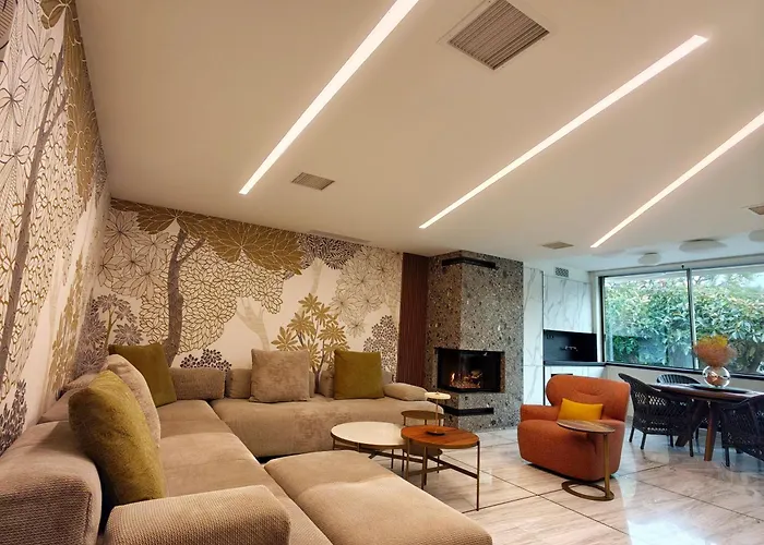 Sandy's Superior * Epidaurus