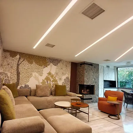 Sandy's Superior * Epidaurus