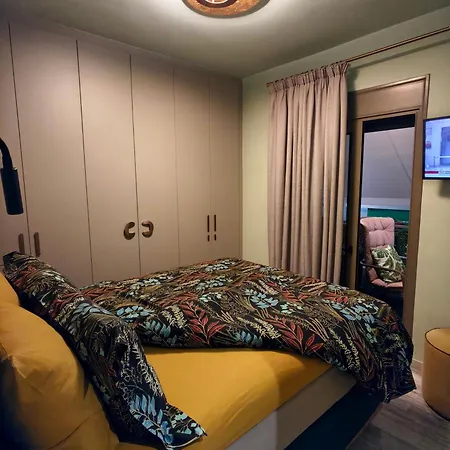 Sandy's Superior Apartment *