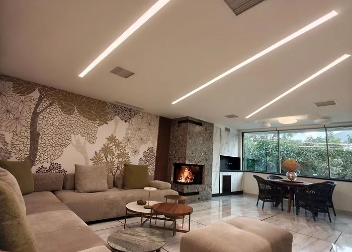 Sandy's Superior * Epidaurus