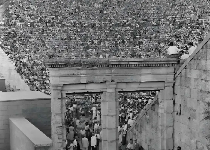 Sandy's Superior * Epidaurus